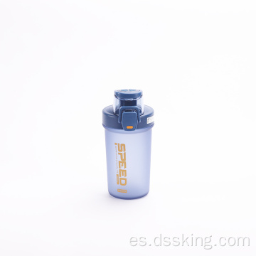 Botella de agua de 500 ml con taza deportiva de botella de paja con tapa y botellas de plástico coloridas de plástico de paja